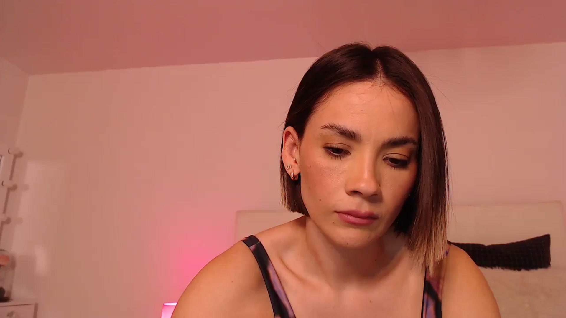 Gallery image thumbnail from AmyLi's myfreecams stream on, 01/27/2024, 06:28 image 5 of 20