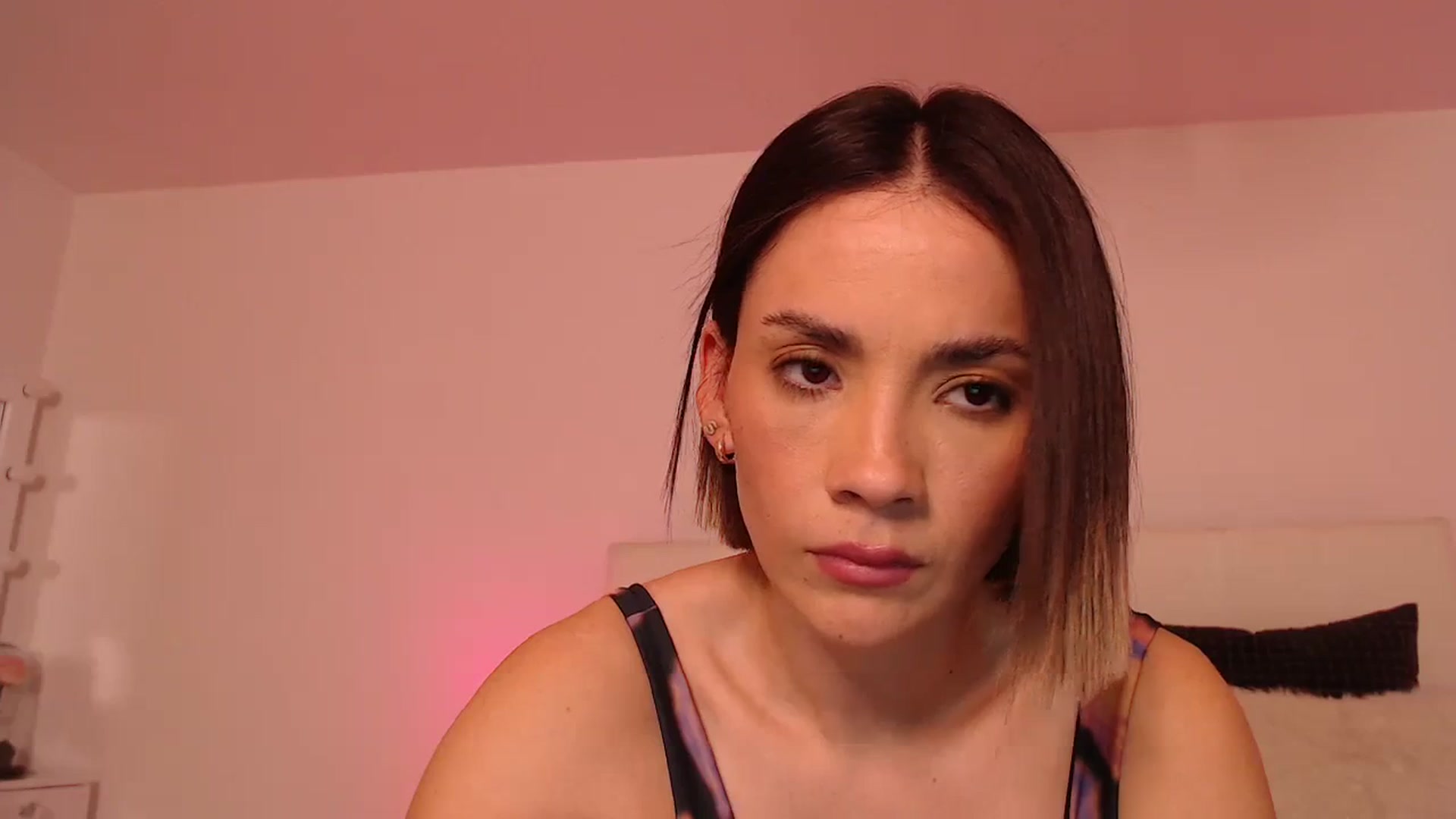 Gallery image thumbnail from AmyLi's myfreecams stream on, 01/27/2024, 06:28 image 3 of 20