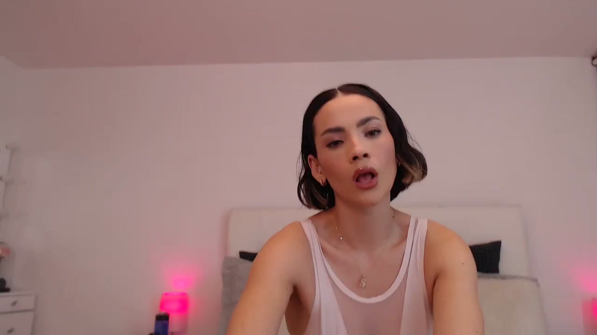 Gallery image thumbnail from AmyLi's myfreecams stream on, 02/09/2024, 07:24 image 1 of 20