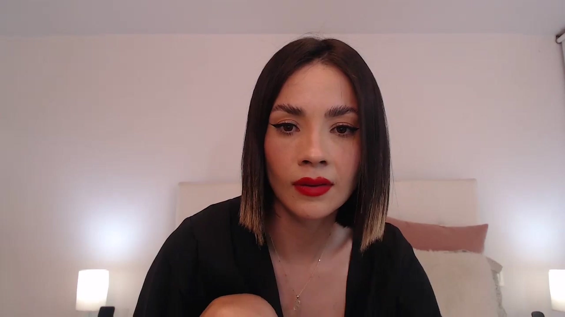 Gallery image thumbnail from AmyLi's myfreecams stream on, 04/07/2024, 07:28 image 9 of 20