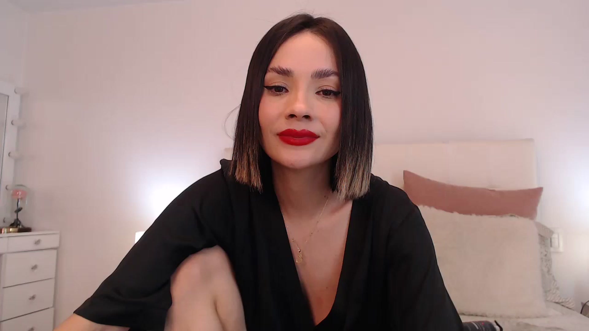 Gallery image thumbnail from AmyLi's myfreecams stream on, 04/07/2024, 07:28 image 3 of 20