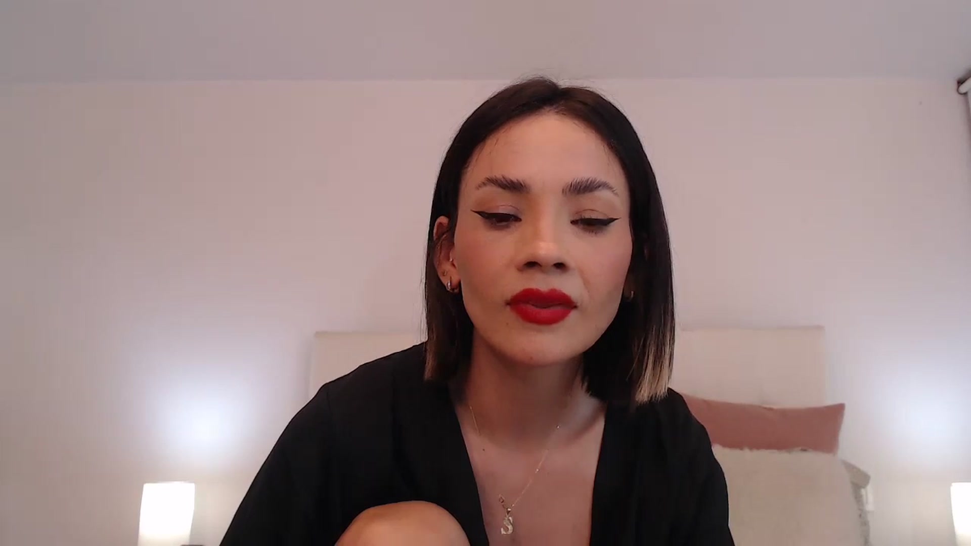 Gallery image thumbnail from AmyLi's myfreecams stream on, 04/07/2024, 07:28 image 8 of 20