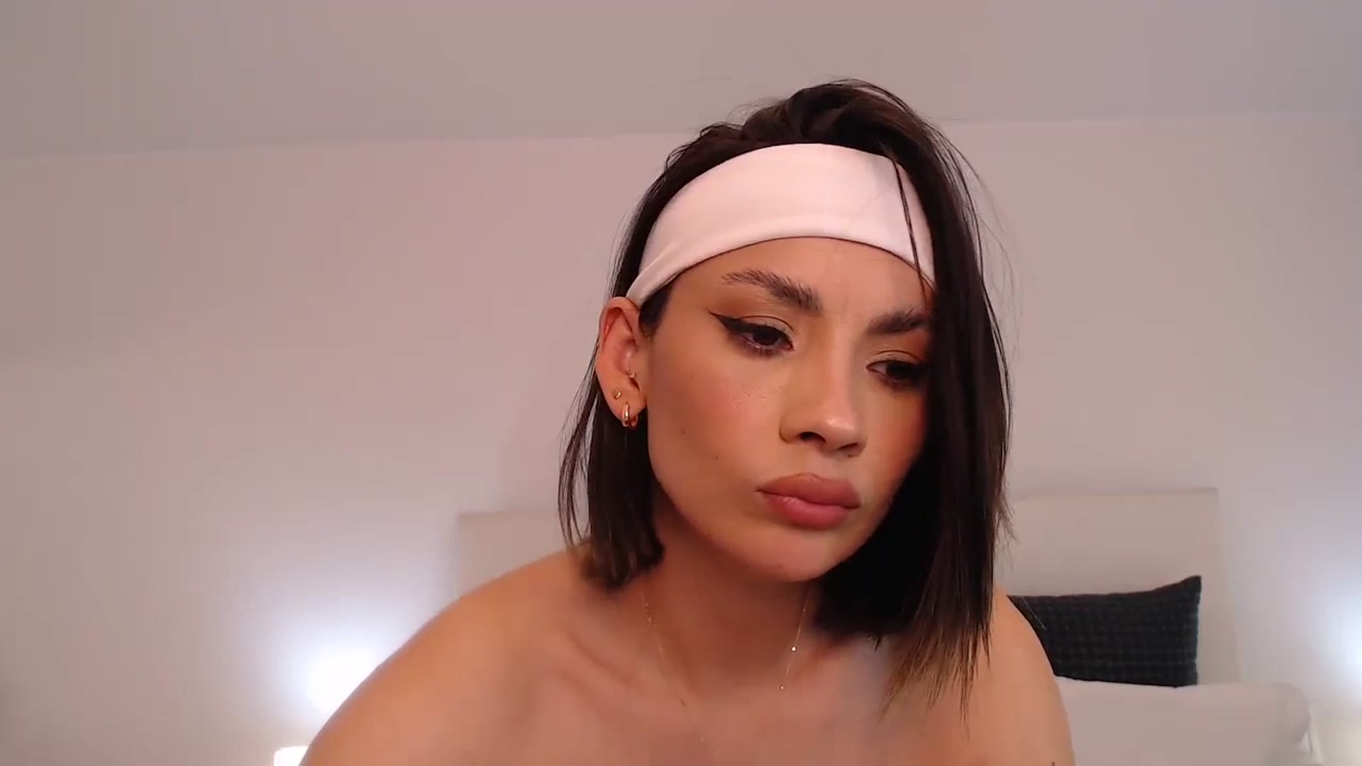 Gallery image thumbnail from AmyLi's myfreecams stream on, 05/05/2024, 08:13 image 20 of 20