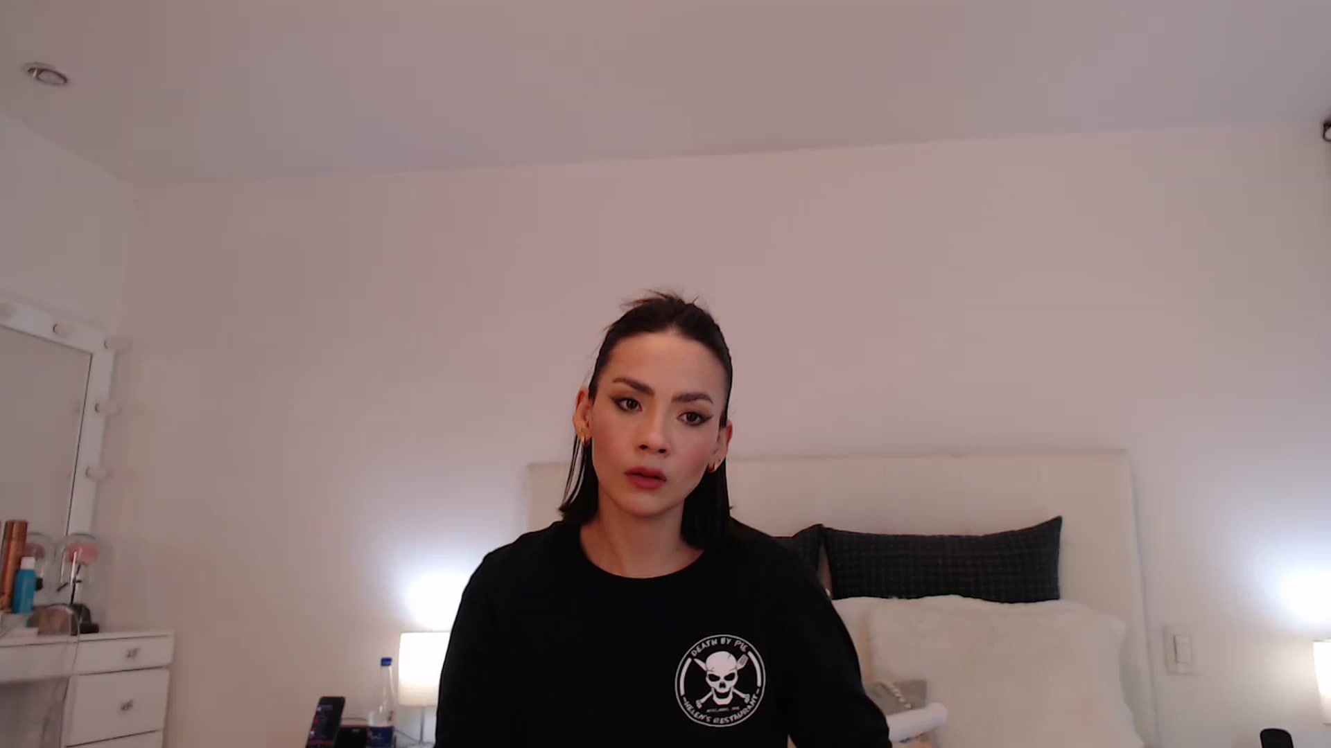 Gallery image thumbnail from AmyLi's myfreecams stream on, 05/14/2024, 08:05 image 1 of 20