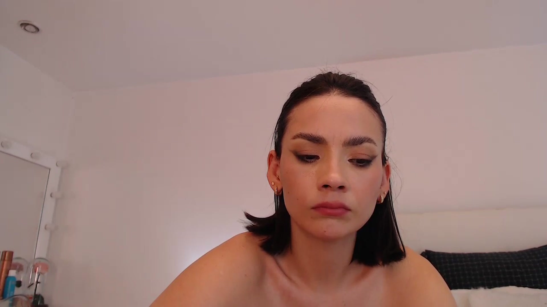 Gallery image thumbnail from AmyLi's myfreecams stream on, 05/14/2024, 08:25 image 19 of 20