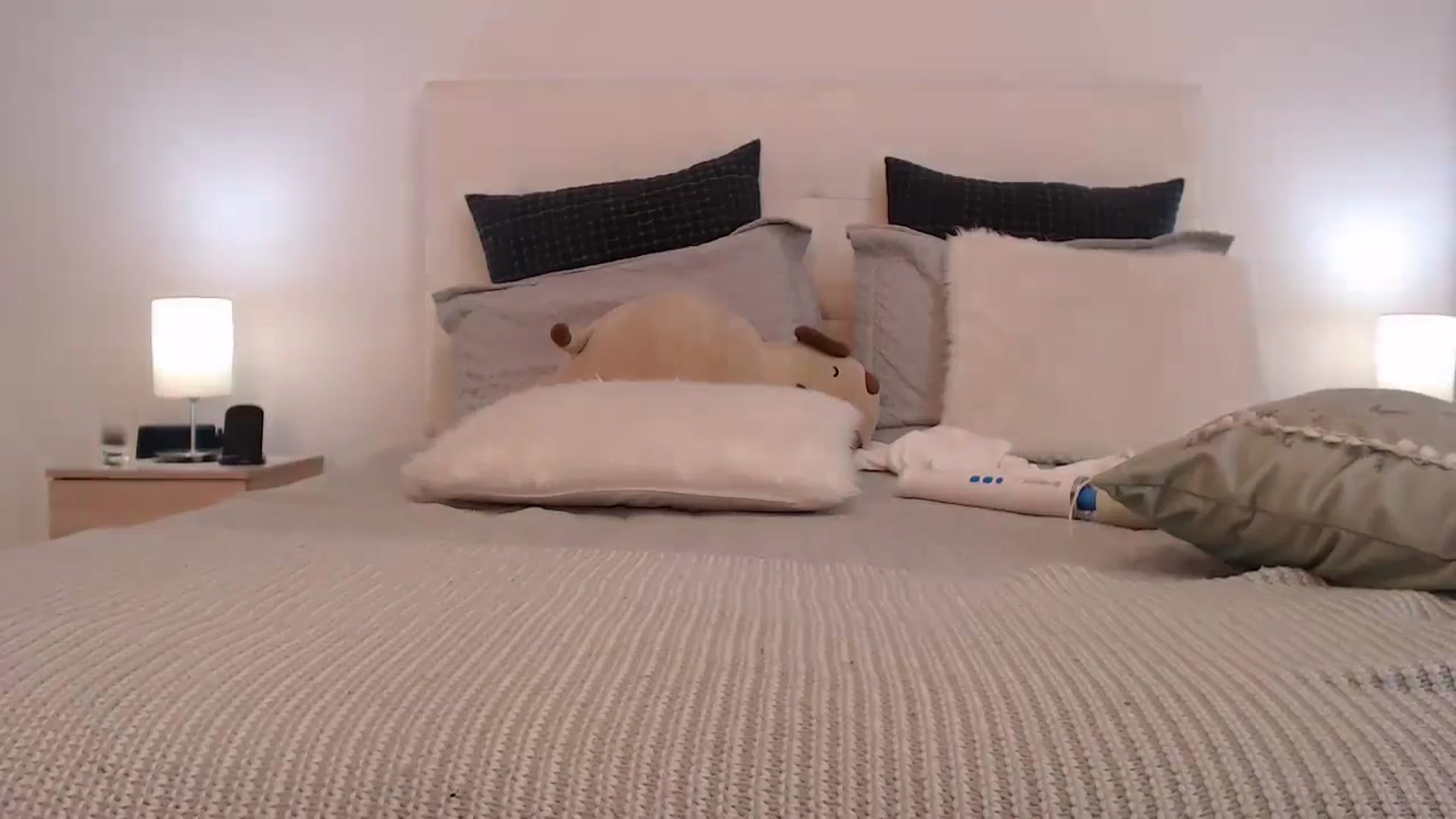 Gallery image thumbnail from AmyLi's myfreecams stream on, 06/30/2024, 08:03 image 11 of 20