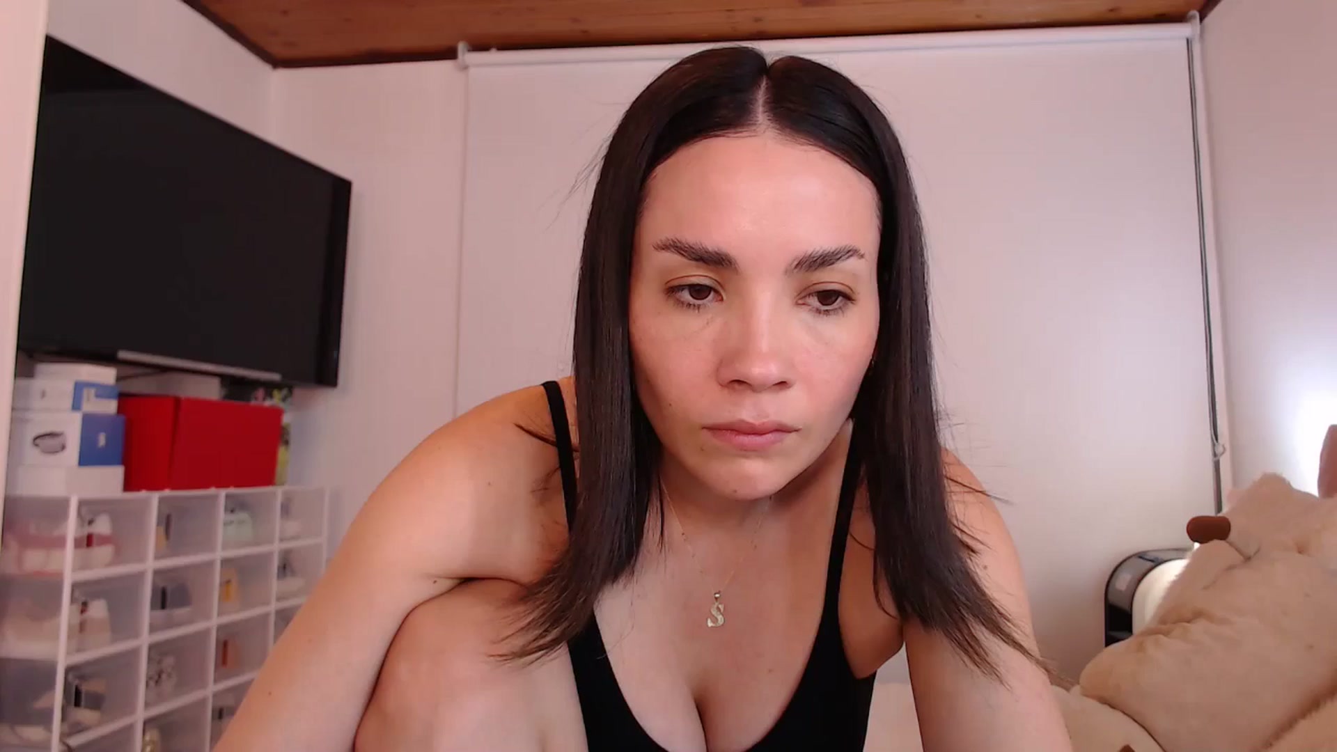 Gallery image thumbnail from AmyLi's myfreecams stream on, 11/28/2024, 05:43 image 1 of 20