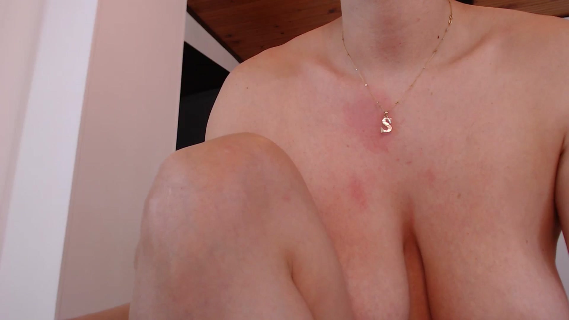 Gallery image thumbnail from AmyLi's myfreecams stream on, 11/29/2024, 07:51 image 12 of 20