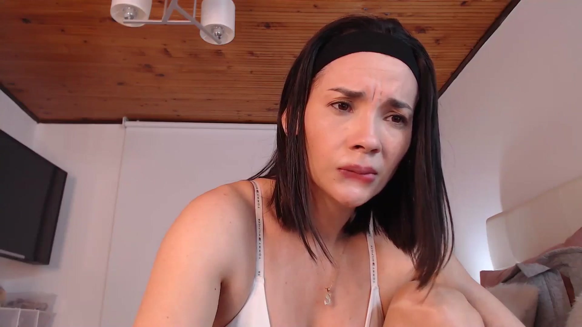 Gallery image thumbnail from AmyLi's myfreecams stream on, 05/11/2025, 05:57 image 2 of 20