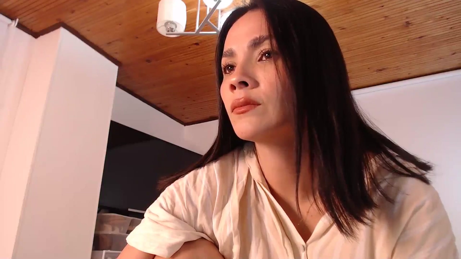 Gallery image thumbnail from AmyLi's myfreecams stream on, 08/04/2025, 05:23 image 10 of 20