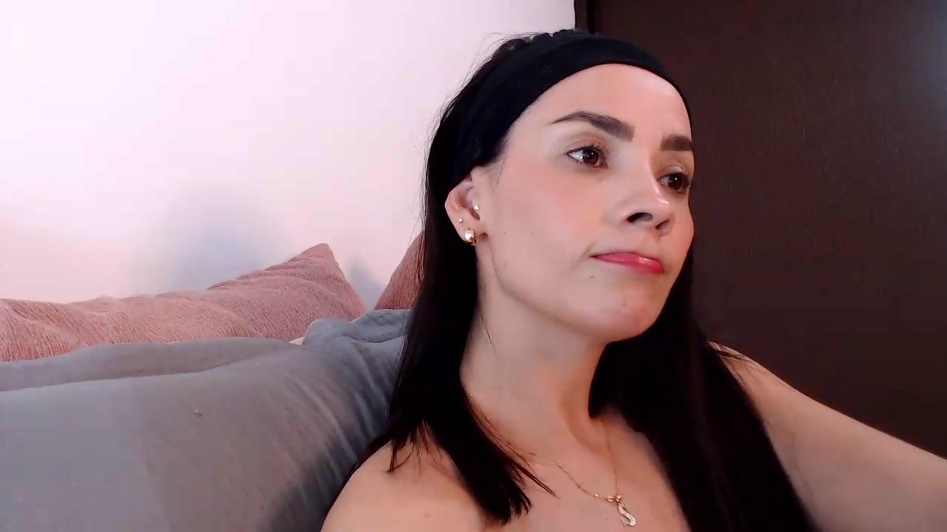 Gallery image thumbnail from AmyLi's myfreecams stream on, 07/19/2026, 05:12 image 10 of 20