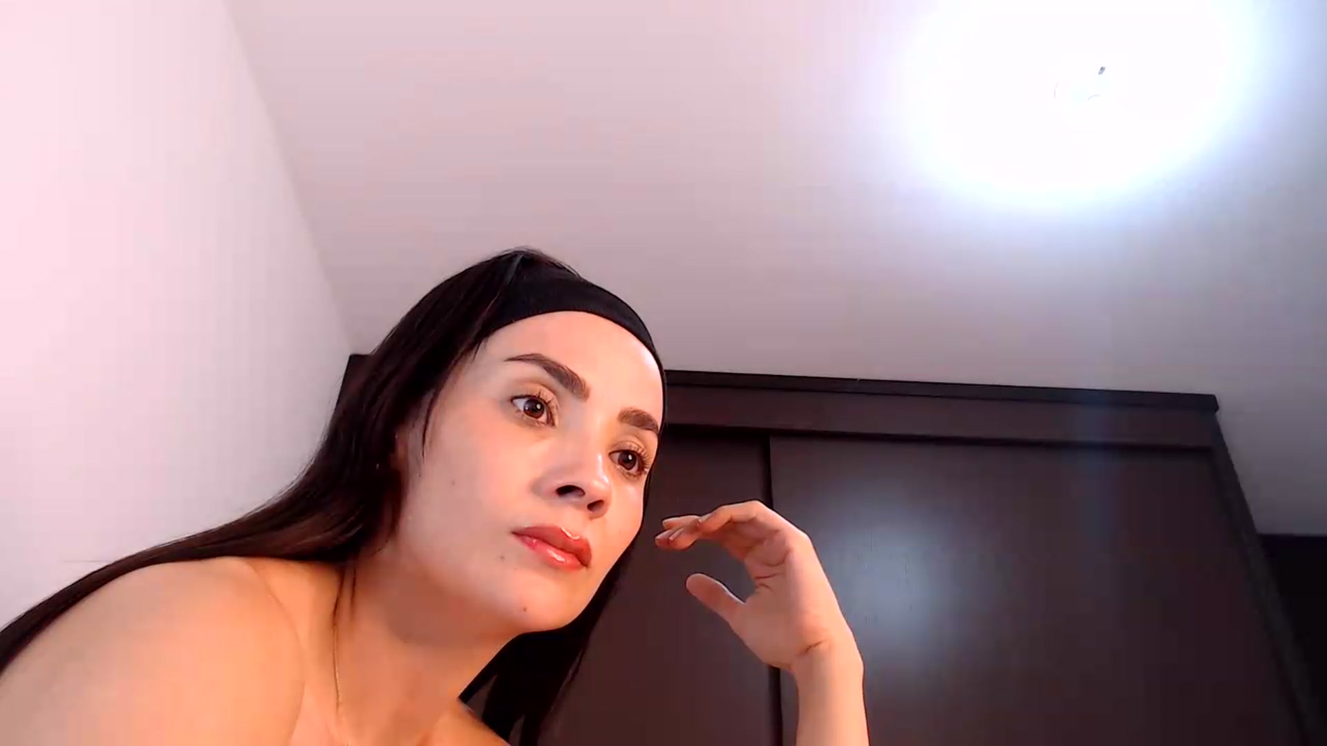 Gallery image thumbnail from AmyLi's myfreecams stream on, 07/19/2026, 08:10 image 17 of 20
