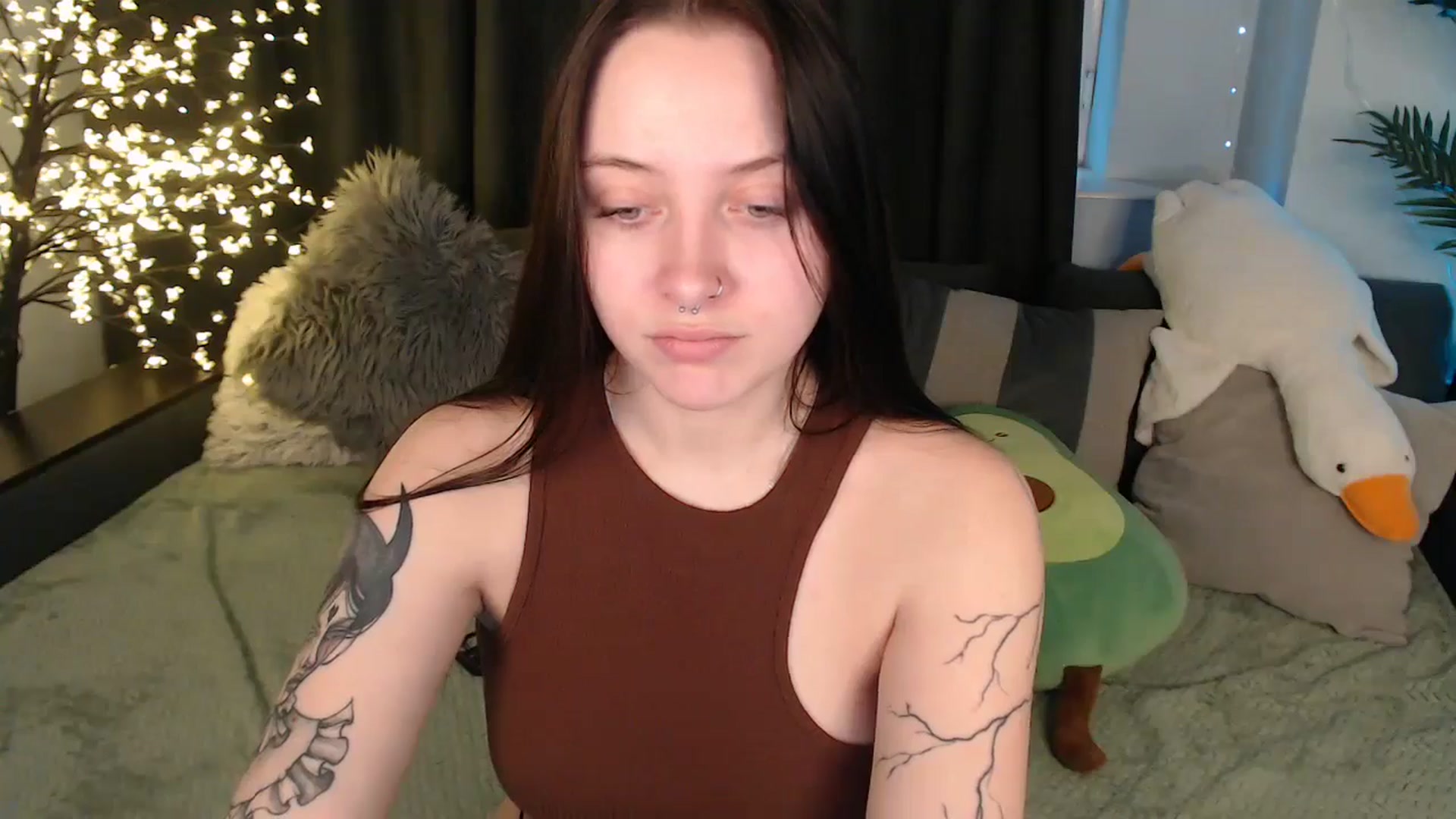 Gallery image thumbnail from AmyWard's myfreecams stream on, 01/09/2026, 14:01 image 6 of 20