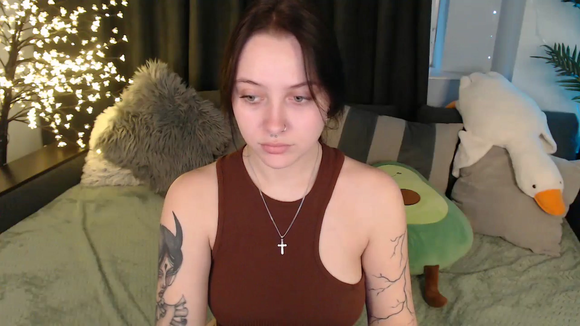 Gallery image thumbnail from AmyWard's myfreecams stream on, 01/09/2026, 14:01 image 12 of 20
