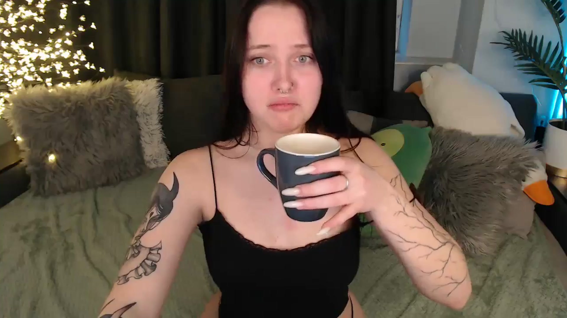 Gallery image thumbnail from AmyWard's myfreecams stream on, 01/10/2026, 13:05 image 2 of 20