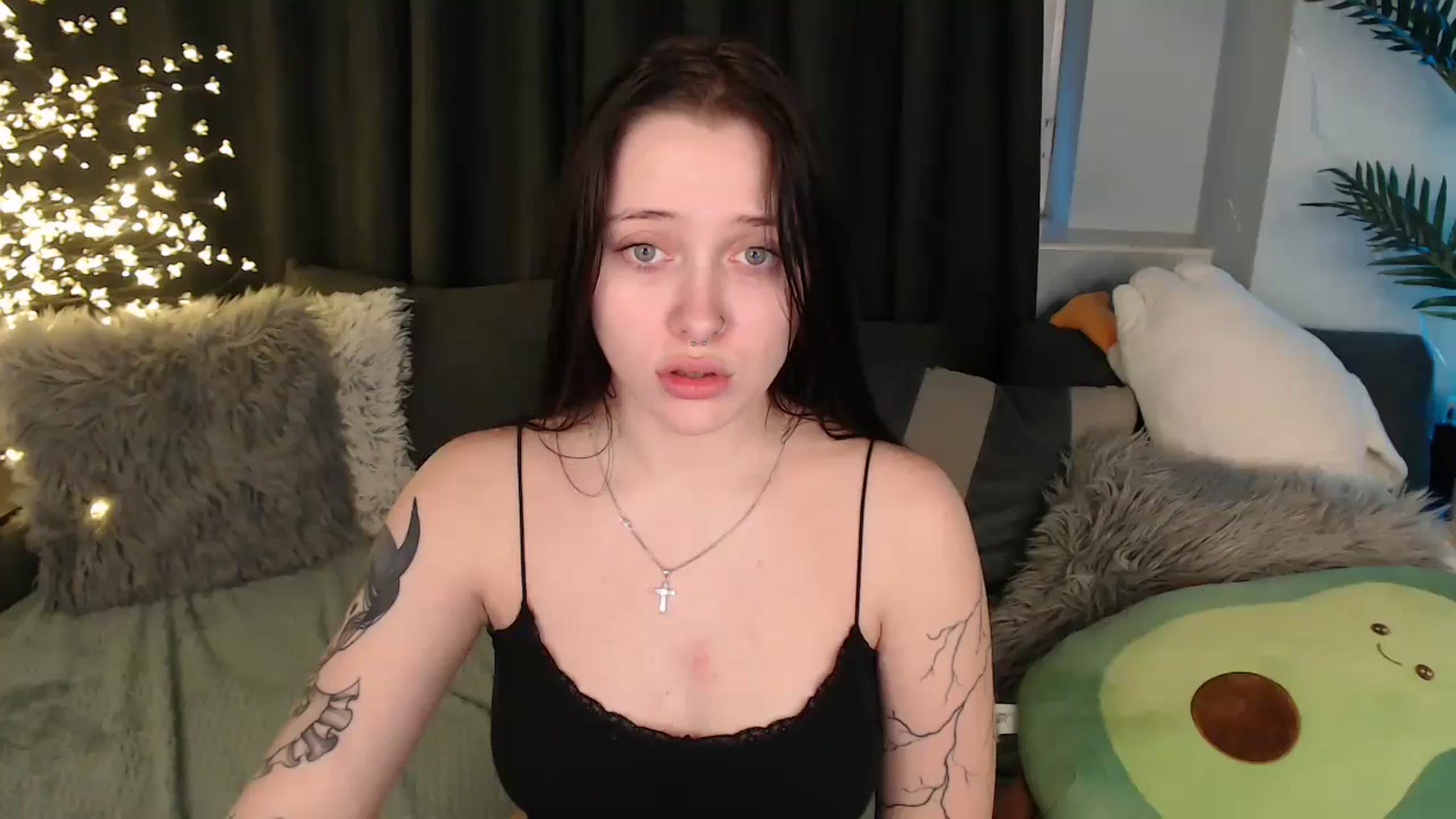 Gallery image thumbnail from AmyWard's myfreecams stream on, 01/10/2026, 14:11 image 1 of 20