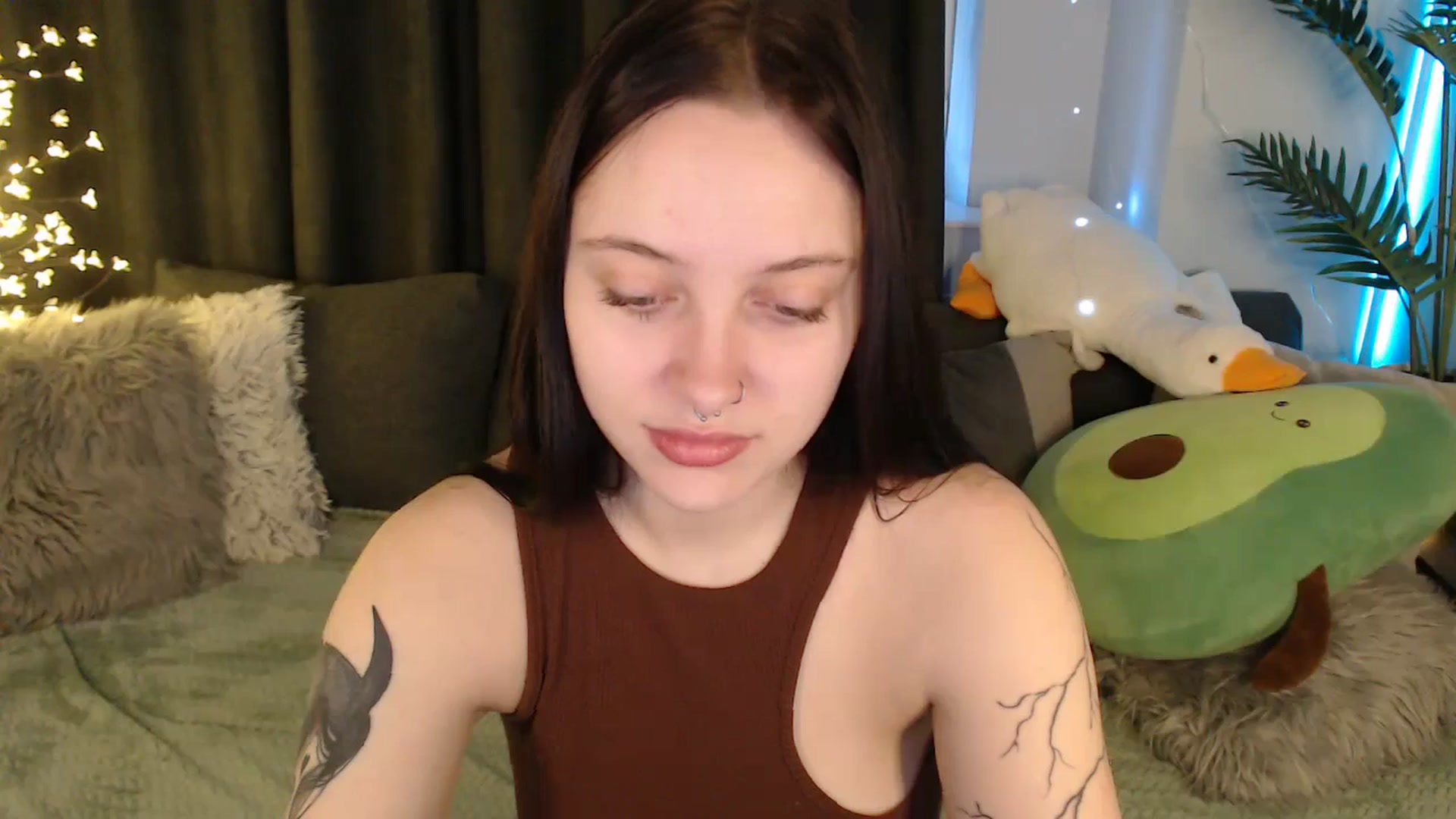 Gallery image thumbnail from AmyWard's myfreecams stream on, 01/13/2026, 10:59 image 6 of 20