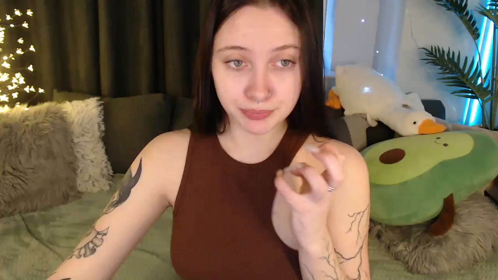 Gallery image thumbnail from AmyWard's myfreecams stream on, 01/13/2026, 10:59 image 4 of 20