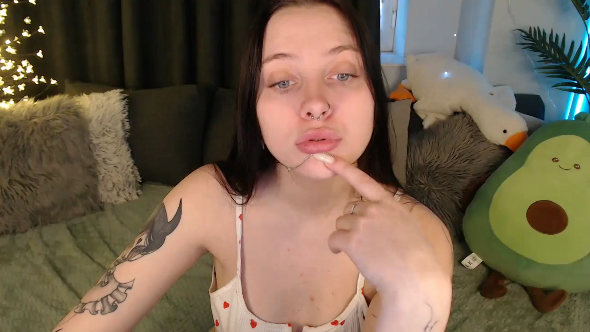 Gallery image thumbnail from AmyWard's myfreecams stream on, 01/14/2026, 12:38 image 19 of 20