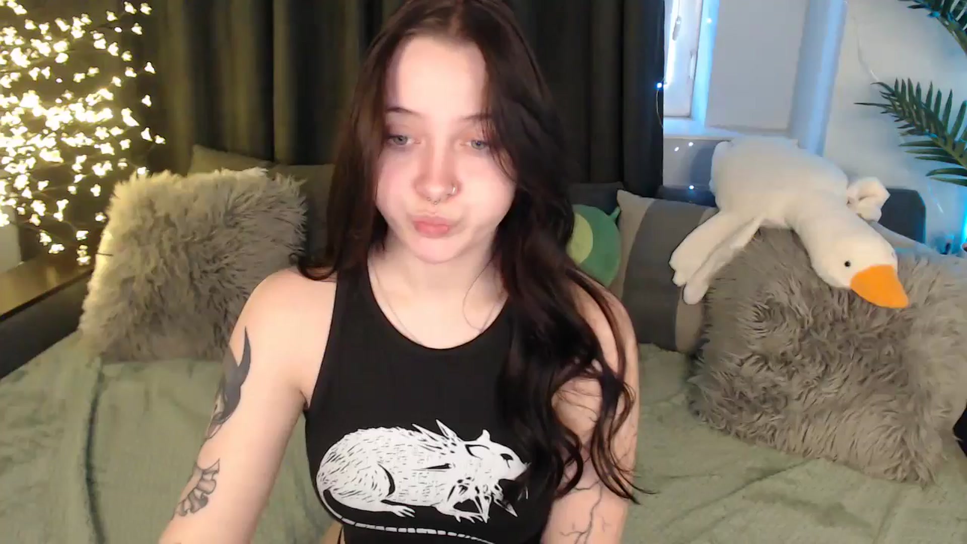 Gallery image thumbnail from AmyWard's myfreecams stream on, 01/16/2026, 13:19 image 1 of 20