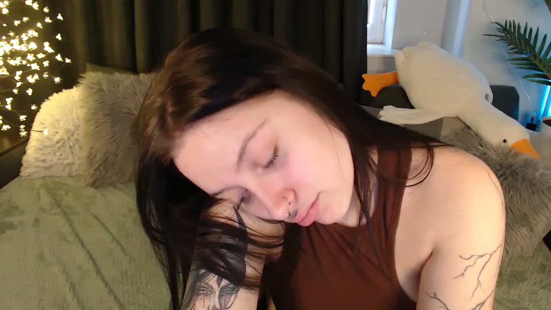 Gallery image thumbnail from AmyWard's myfreecams stream on, 01/18/2026, 11:15 image 14 of 20