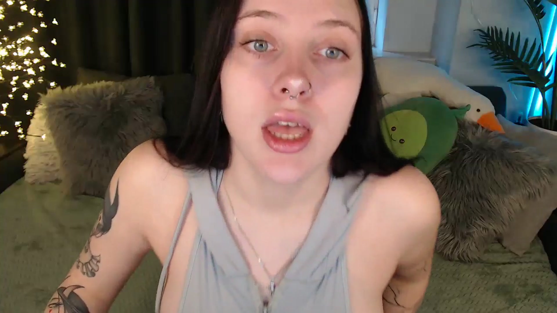 Gallery image thumbnail from AmyWard's myfreecams stream on, 01/21/2026, 10:20 image 5 of 20