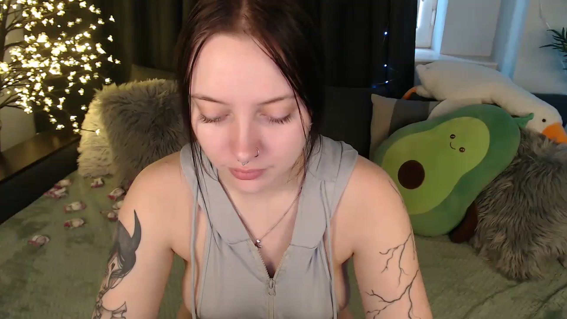 Gallery image thumbnail from AmyWard's myfreecams stream on, 01/21/2026, 11:22 image 3 of 20