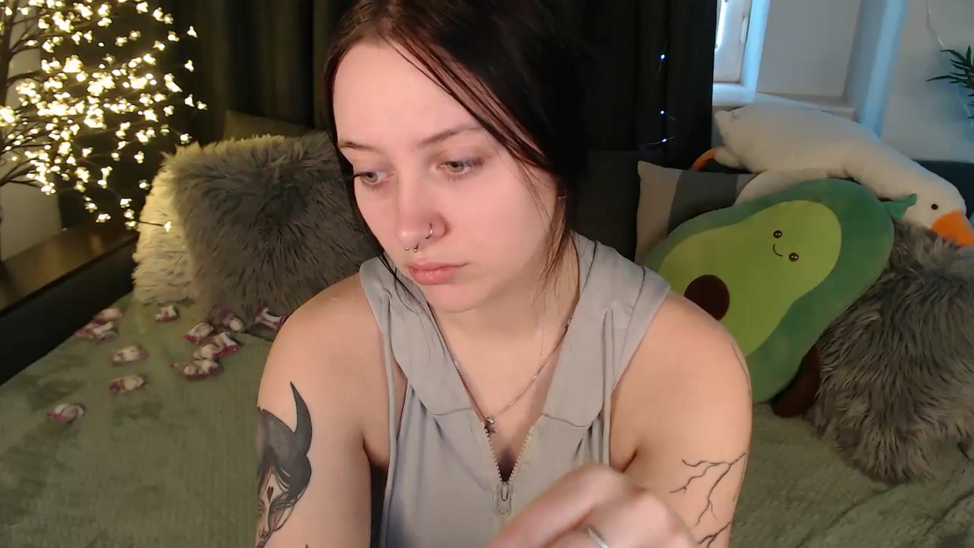 Gallery image thumbnail from AmyWard's myfreecams stream on, 01/21/2026, 11:22 image 19 of 20