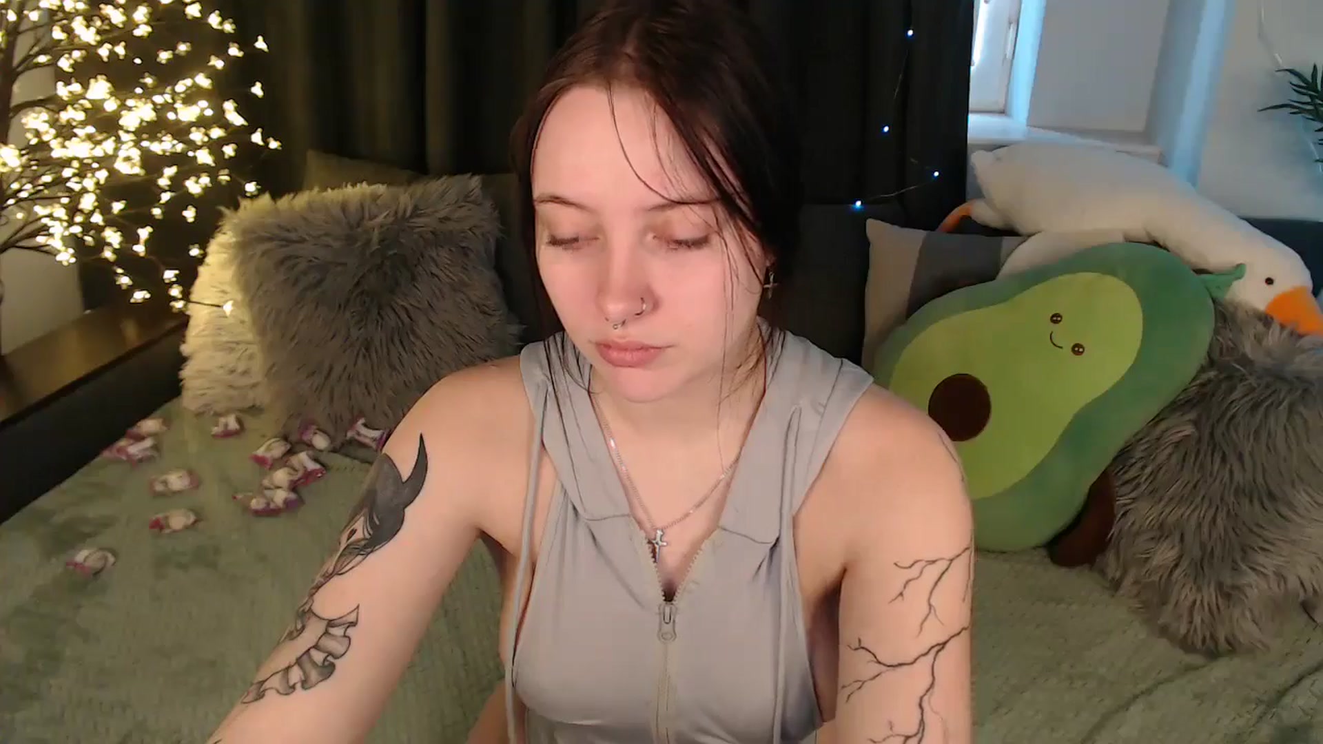 Gallery image thumbnail from AmyWard's myfreecams stream on, 01/21/2026, 11:22 image 7 of 20
