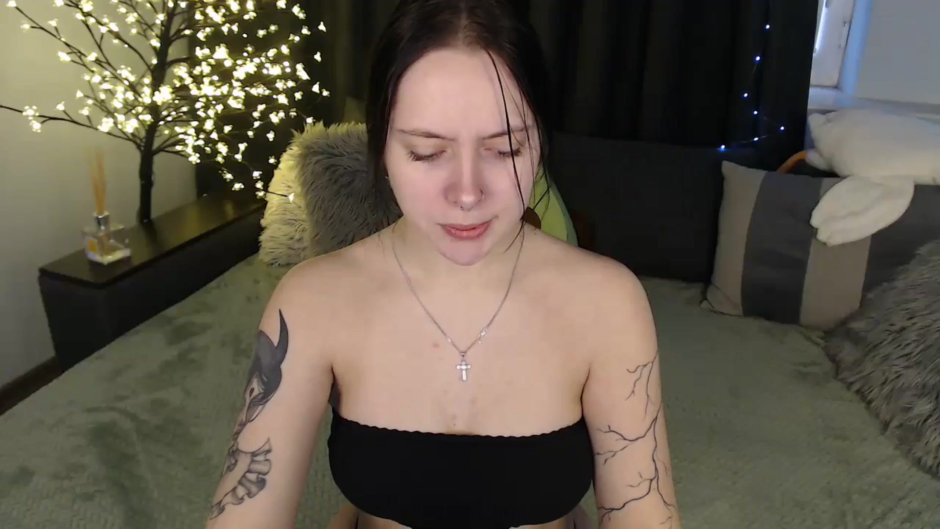 Gallery image thumbnail from AmyWard's myfreecams stream on, 01/23/2026, 10:56 image 1 of 20