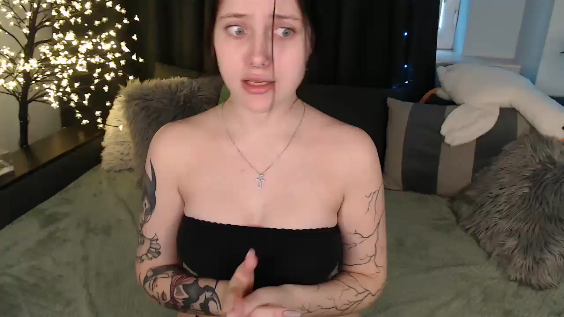 Gallery image thumbnail from AmyWard's myfreecams stream on, 01/23/2026, 10:56 image 19 of 20