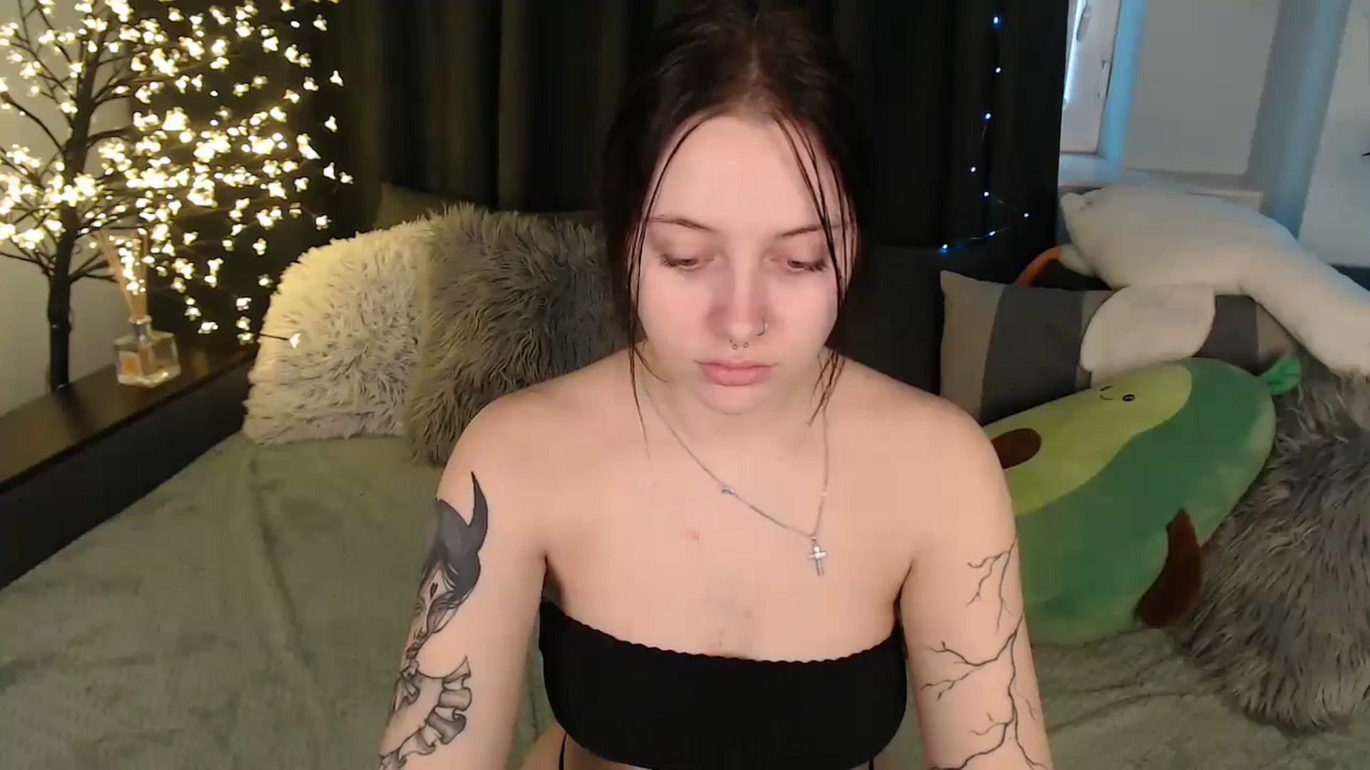 Gallery image thumbnail from AmyWard's myfreecams stream on, 01/23/2026, 12:46 image 16 of 20