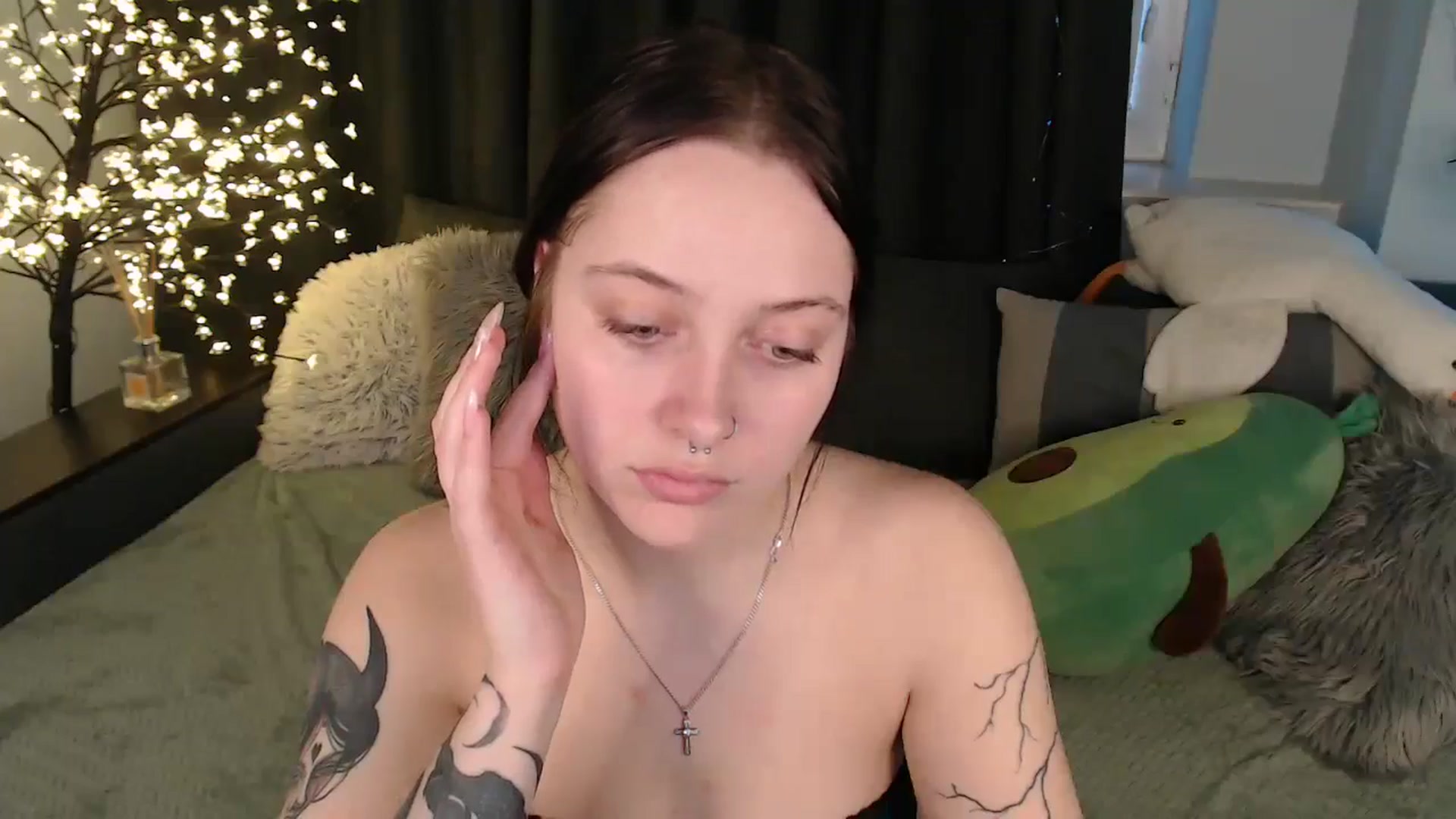 Gallery image thumbnail from AmyWard's myfreecams stream on, 01/23/2026, 14:58 image 13 of 20