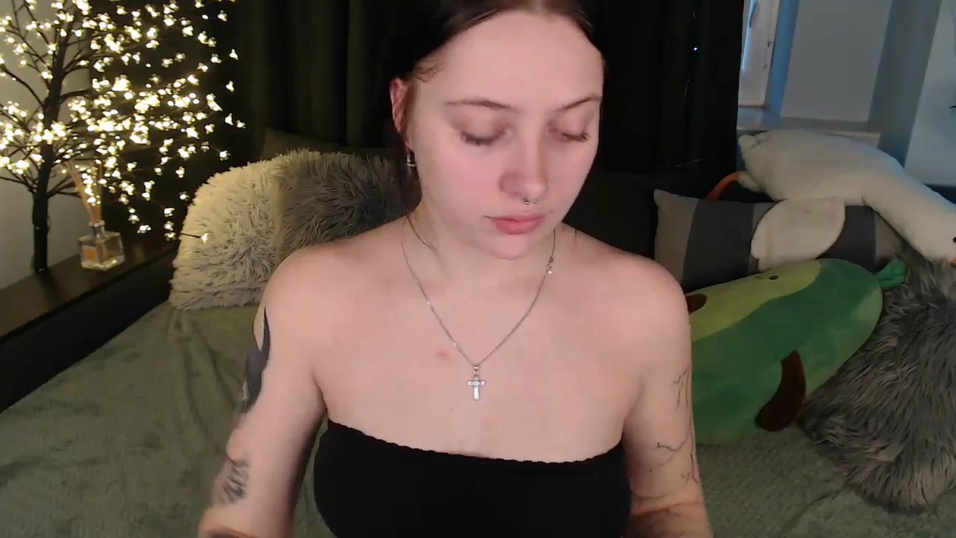 Gallery image thumbnail from AmyWard's myfreecams stream on, 01/23/2026, 14:58 image 12 of 20