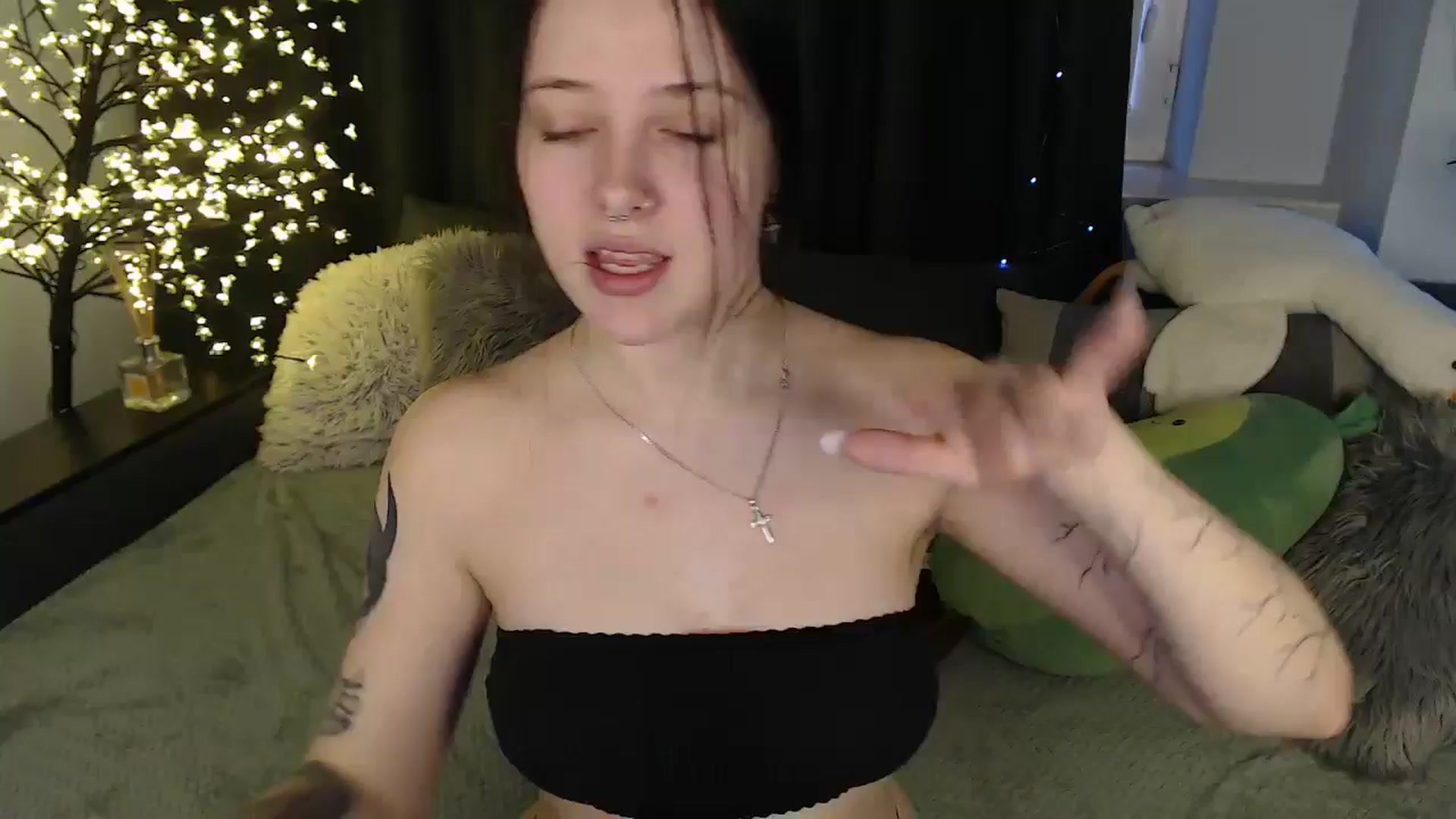 Gallery image thumbnail from AmyWard's myfreecams stream on, 01/23/2026, 14:58 image 10 of 20