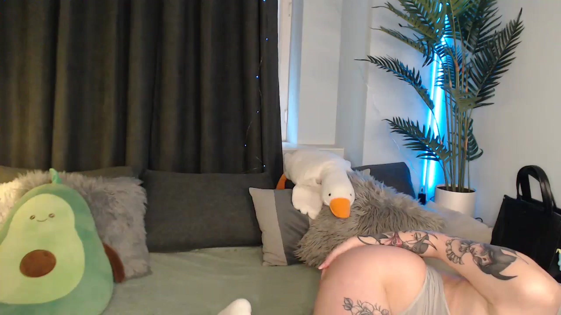 Gallery image thumbnail from AmyWard's myfreecams stream on, 01/25/2026, 10:05 image 19 of 20