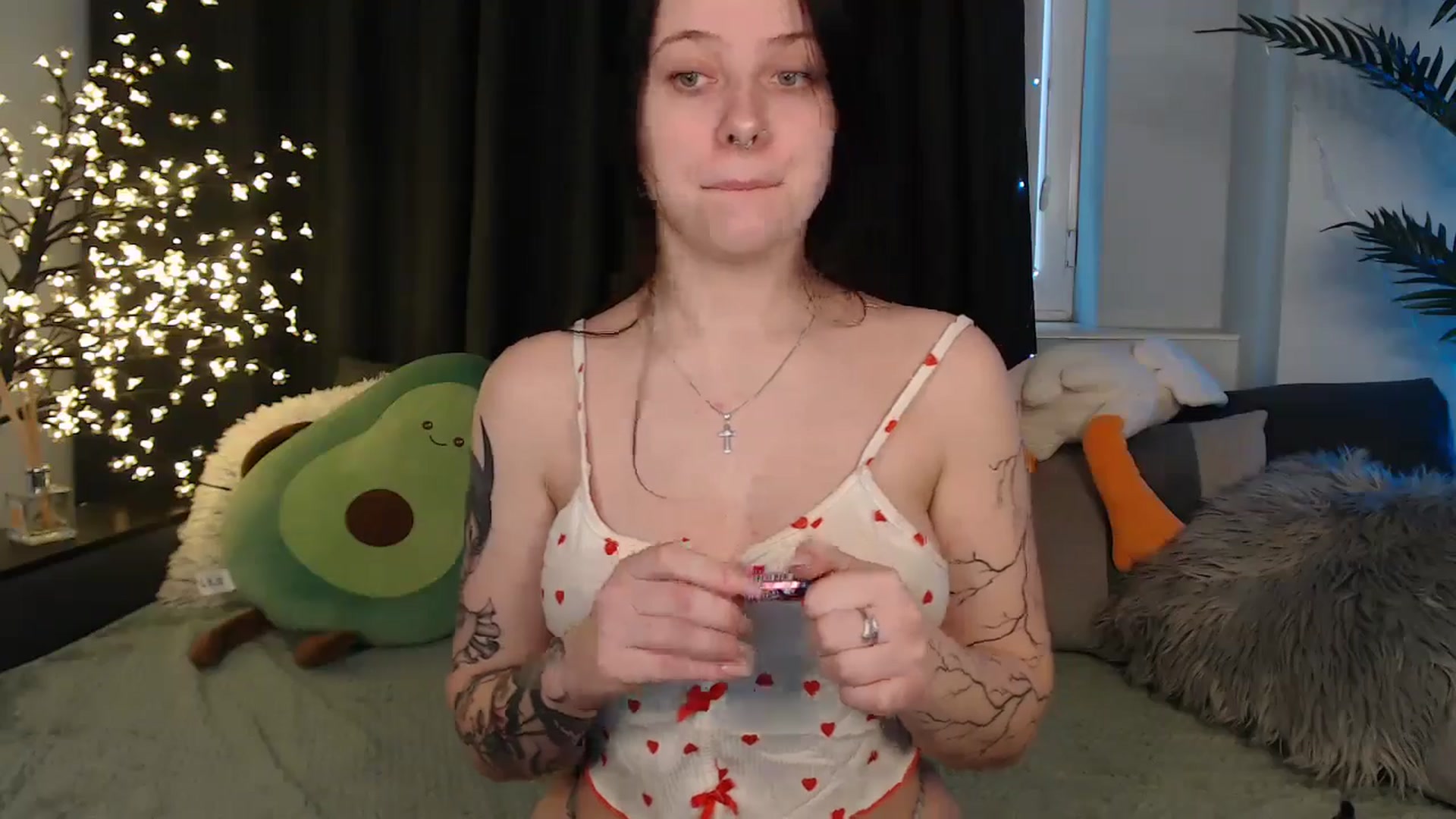 Gallery image thumbnail from AmyWard's myfreecams stream on, 01/27/2026, 10:56 image 9 of 20