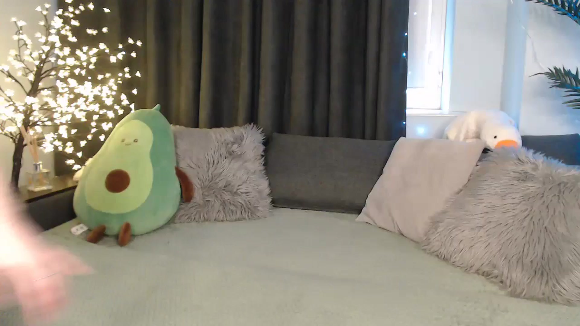 Gallery image thumbnail from AmyWard's myfreecams stream on, 01/28/2026, 09:37 image 4 of 20