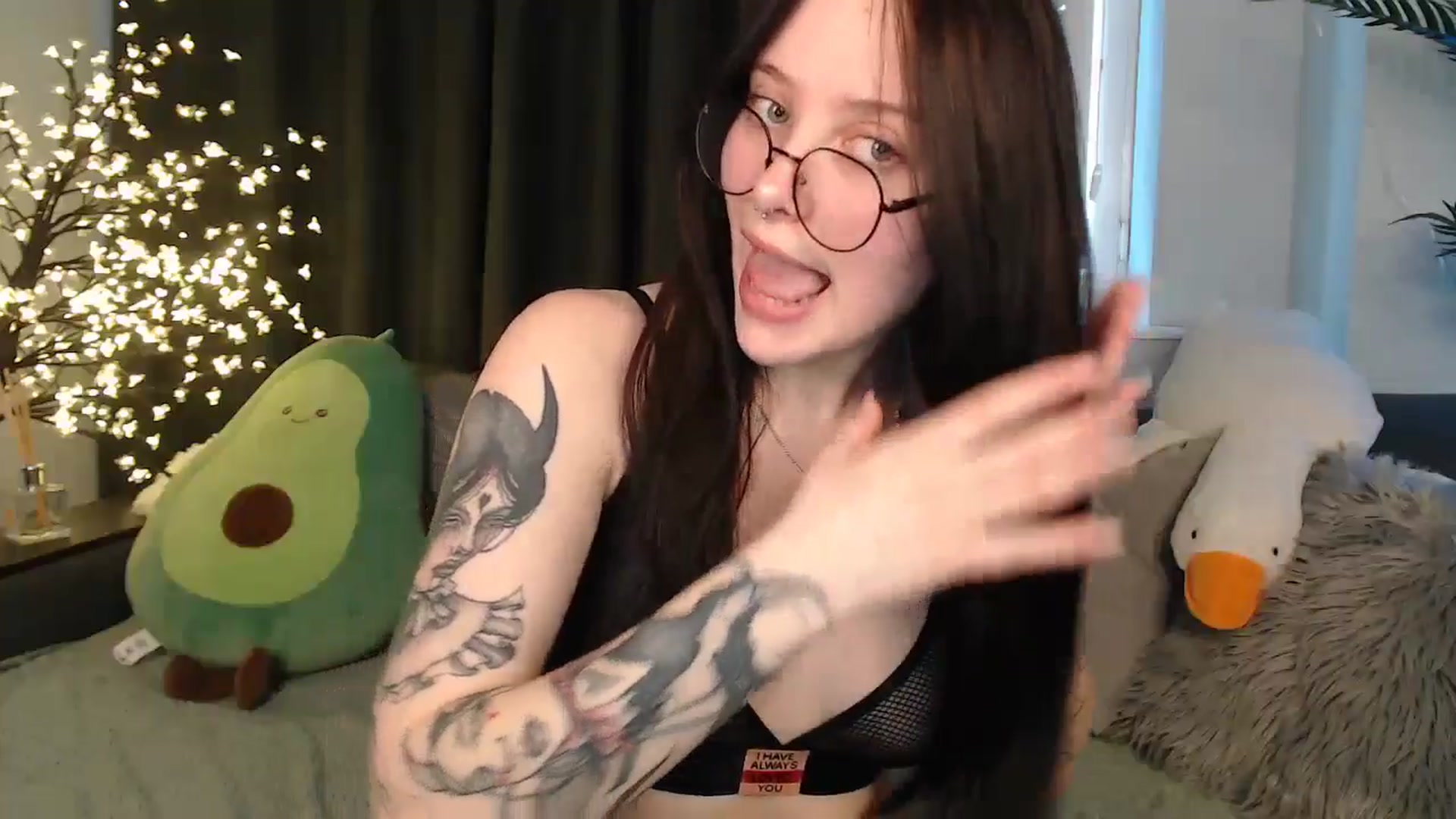 Gallery image thumbnail from AmyWard's myfreecams stream on, 01/28/2026, 12:15 image 7 of 20