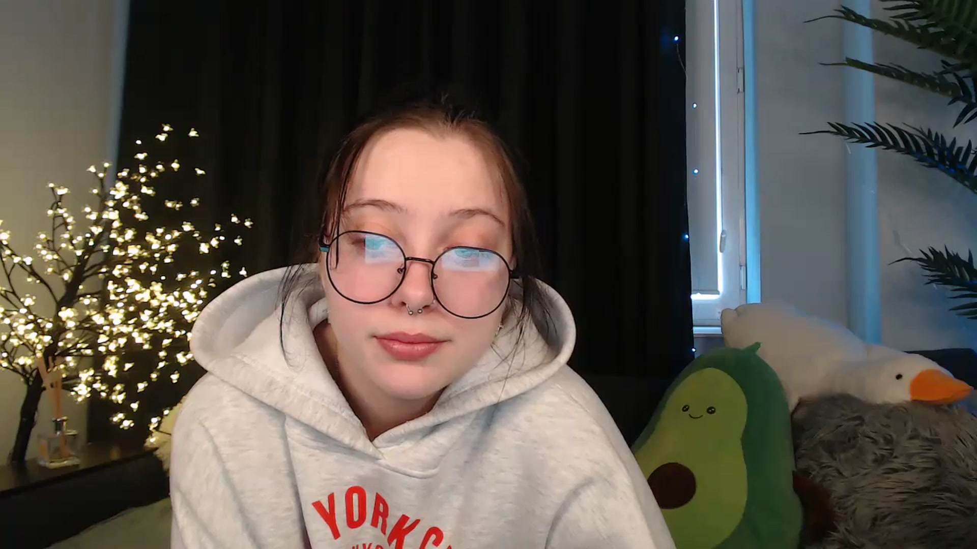 Gallery image thumbnail from AmyWard's myfreecams stream on, 02/01/2026, 11:45 image 14 of 20