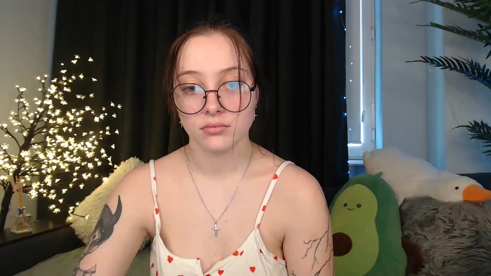 Gallery image thumbnail from AmyWard's myfreecams stream on, 02/01/2026, 13:16 image 14 of 20