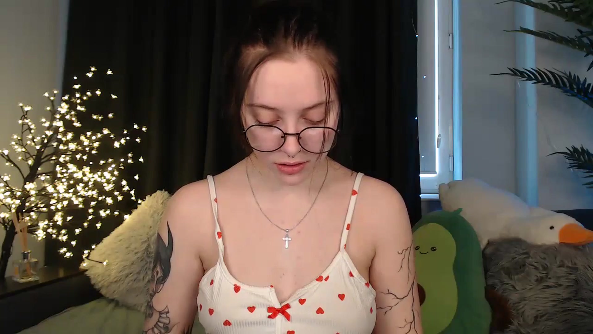 Gallery image thumbnail from AmyWard's myfreecams stream on, 02/01/2026, 13:16 image 10 of 20
