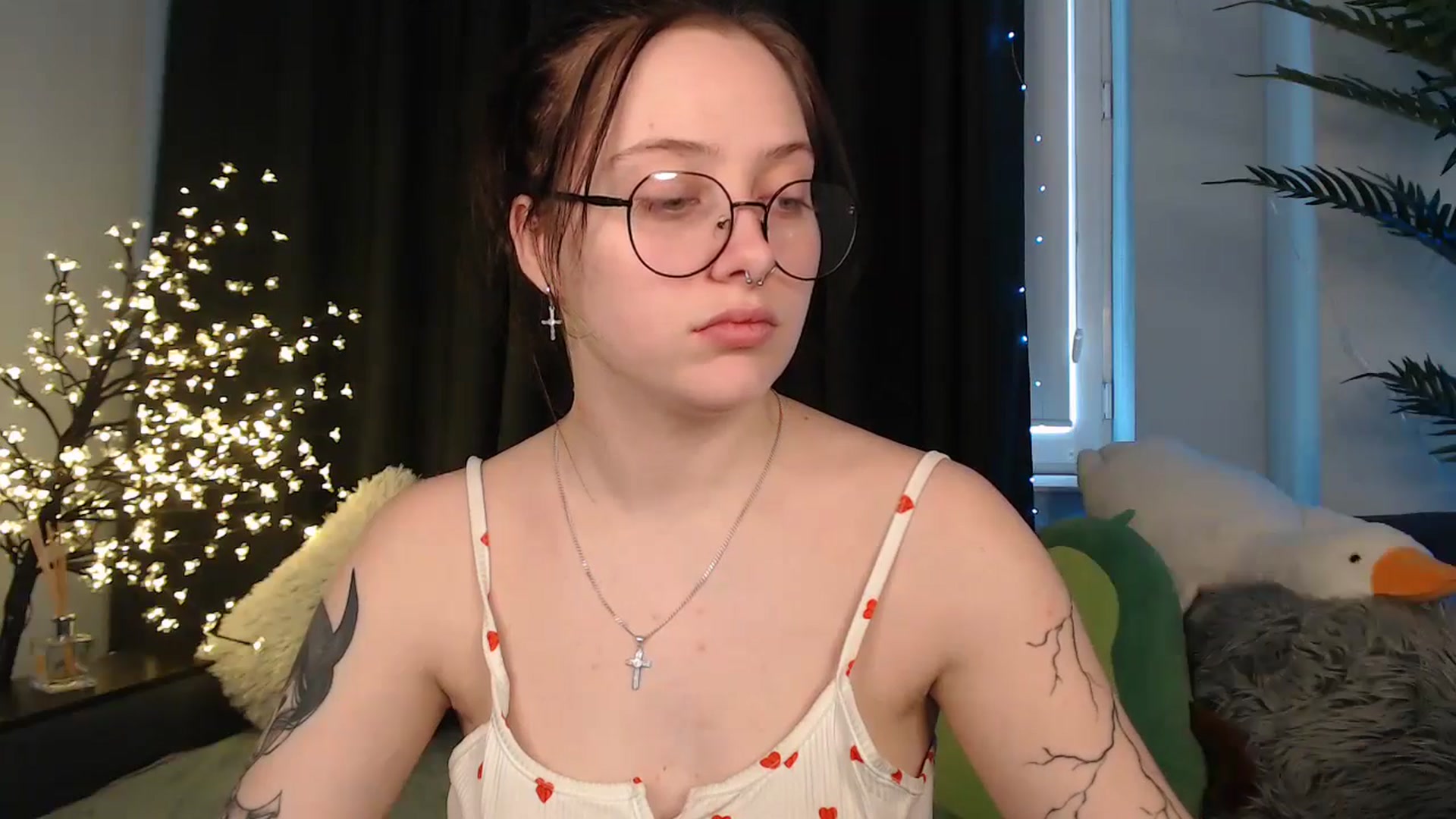Gallery image thumbnail from AmyWard's myfreecams stream on, 02/01/2026, 13:16 image 3 of 20