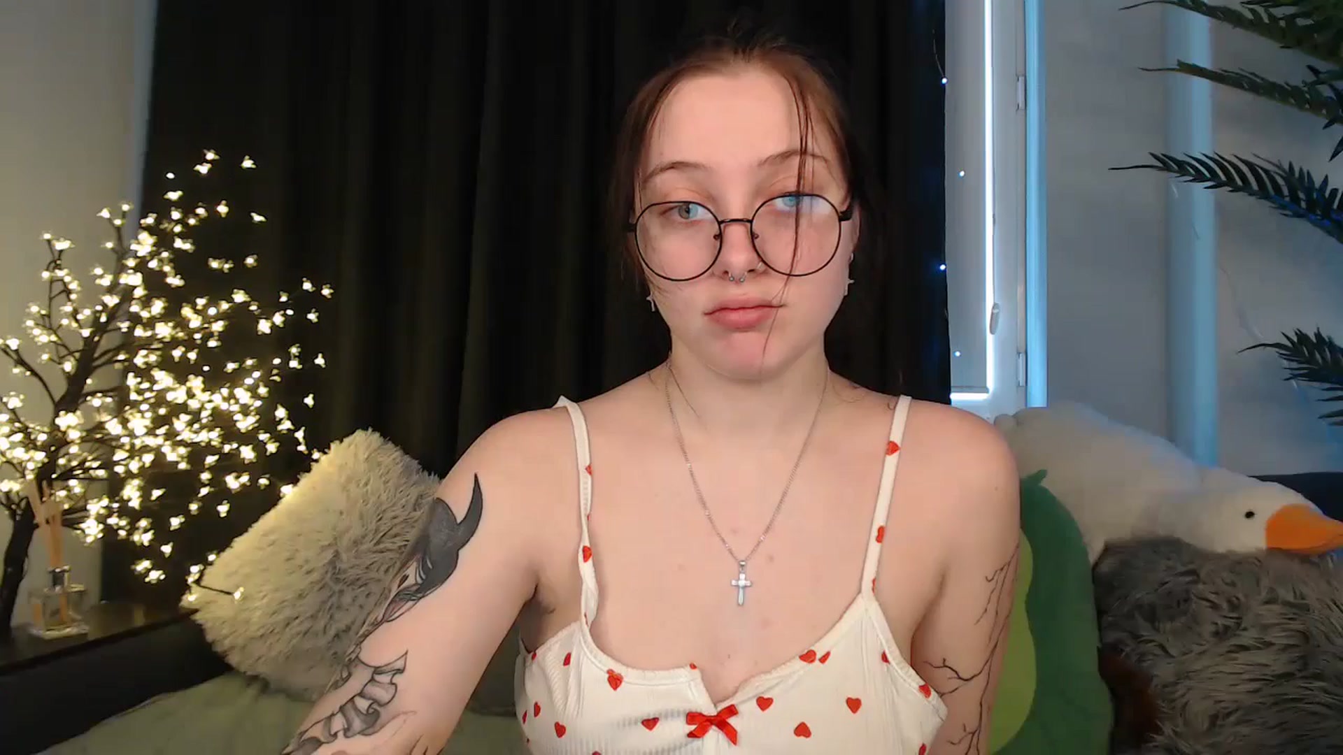 Gallery image thumbnail from AmyWard's myfreecams stream on, 02/01/2026, 13:16 image 12 of 20