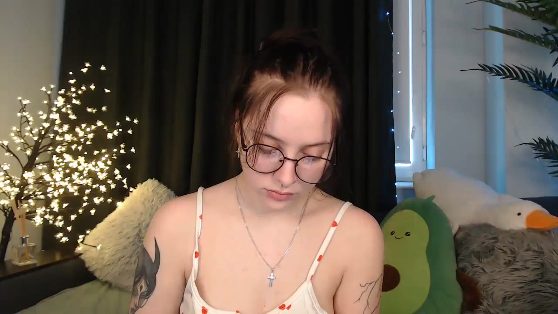 Gallery image thumbnail from AmyWard's myfreecams stream on, 02/01/2026, 13:16 image 6 of 20