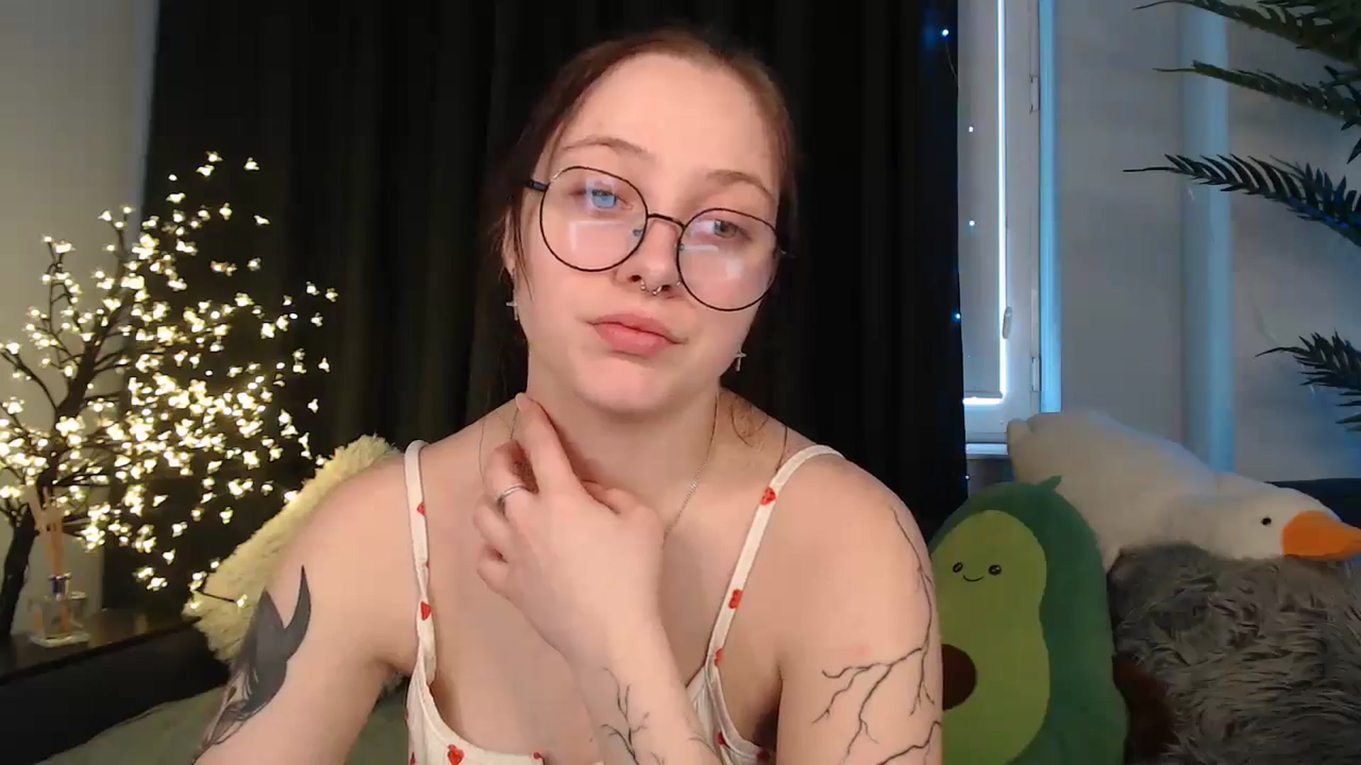 Gallery image thumbnail from AmyWard's myfreecams stream on, 02/01/2026, 13:16 image 17 of 20