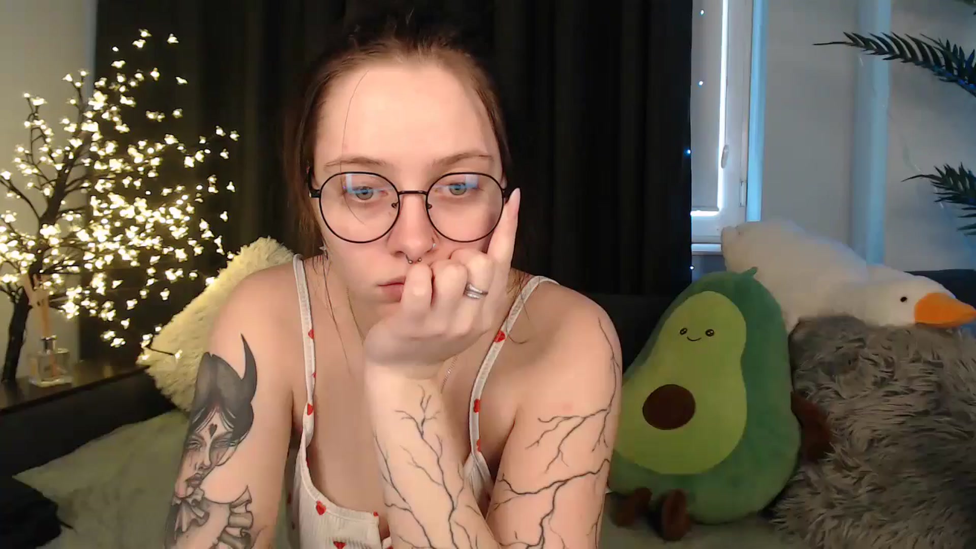 Gallery image thumbnail from AmyWard's myfreecams stream on, 02/01/2026, 14:40 image 4 of 20