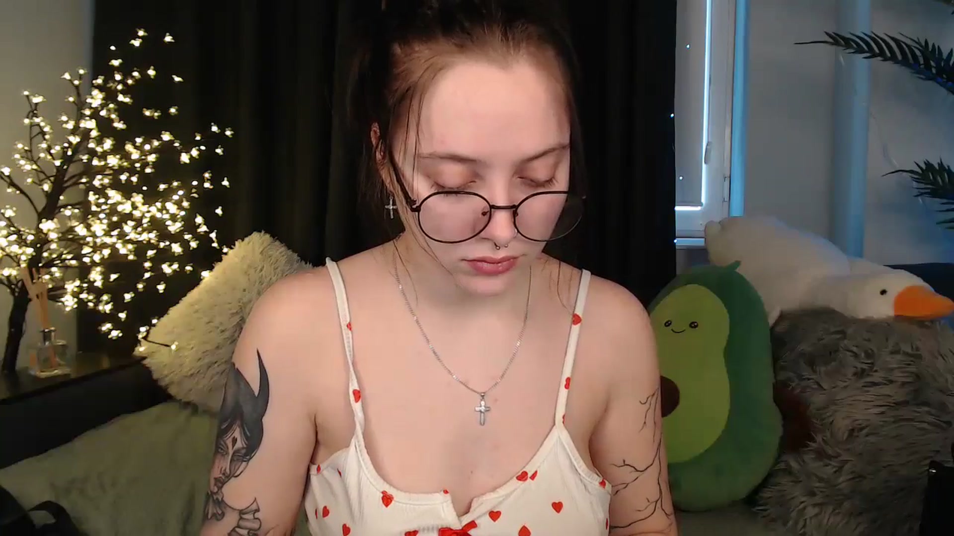 Gallery image thumbnail from AmyWard's myfreecams stream on, 02/01/2026, 14:40 image 9 of 20