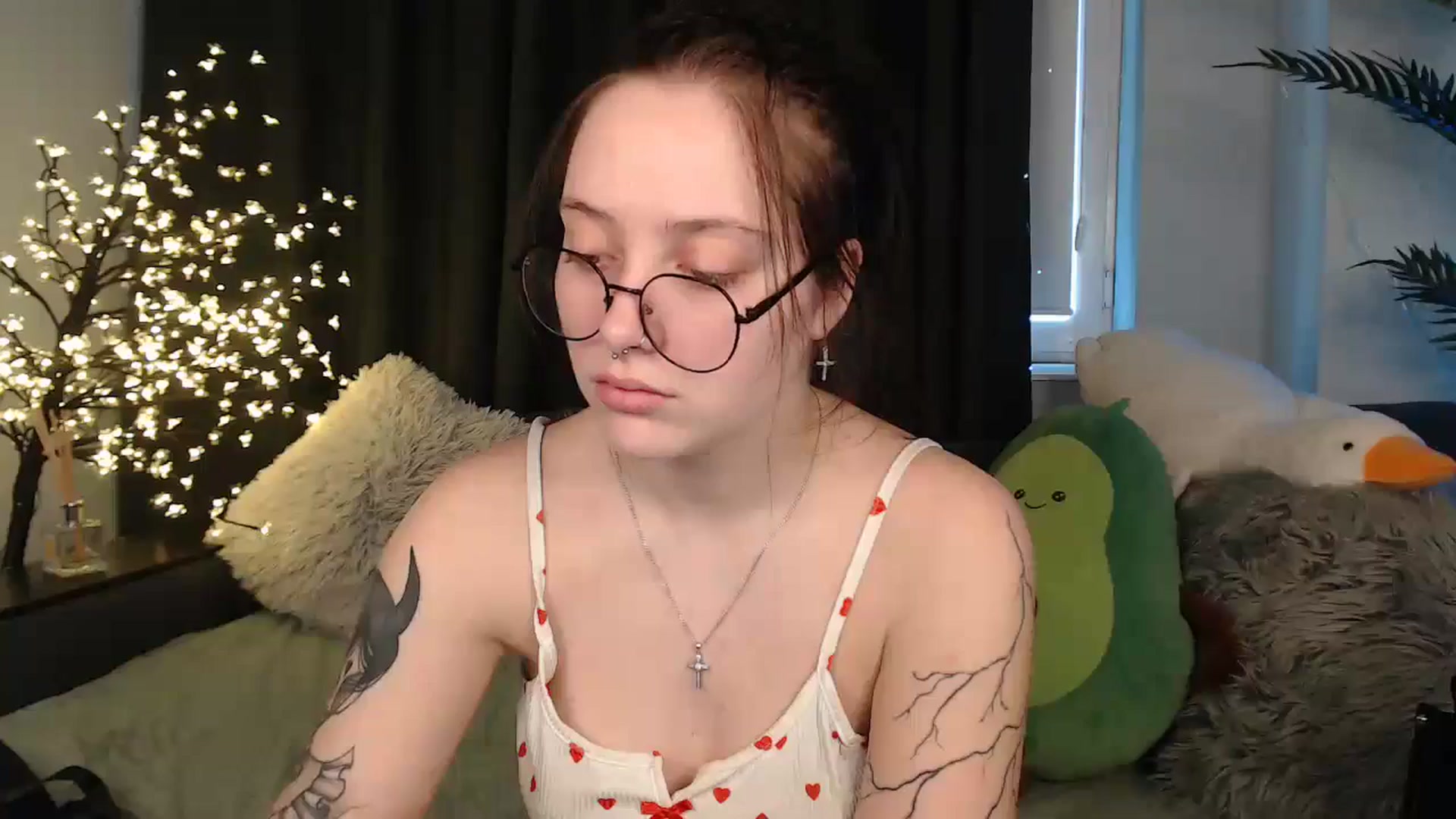 Gallery image thumbnail from AmyWard's myfreecams stream on, 02/01/2026, 14:40 image 6 of 20