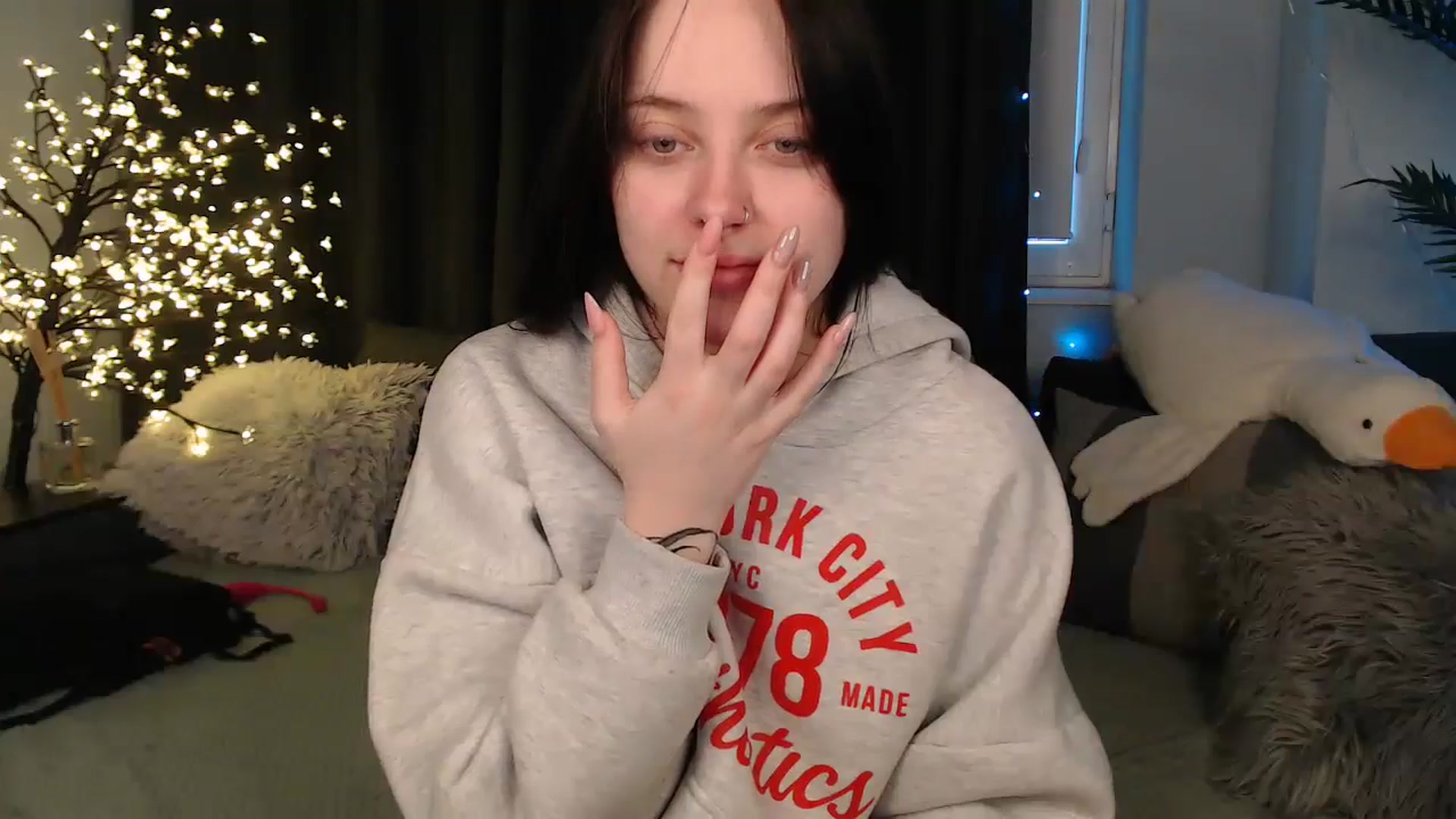 Gallery image thumbnail from AmyWard's myfreecams stream on, 02/02/2026, 14:50 image 2 of 20